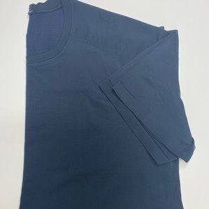 Worn Once! Lululemon Metal Vent Short Sleeve Navy